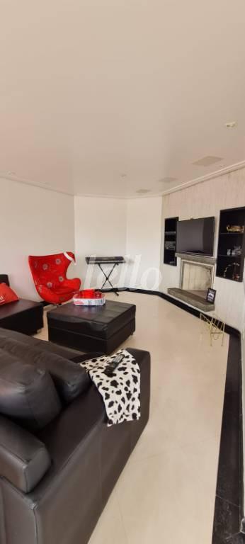 SALA DE ESTAR de Apartamento à venda, cobertura - Padrão com 280 m², 3 quartos e 3 vagas em Vila Carrão - São Paulo