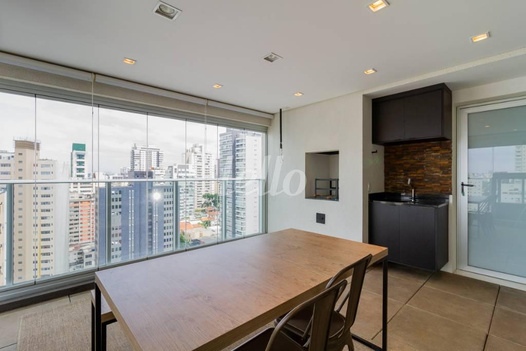 VARANDA GOURMET de Apartamento para alugar, Padrão com 64 m², 1 quarto e 1 vaga em Pinheiros - São Paulo