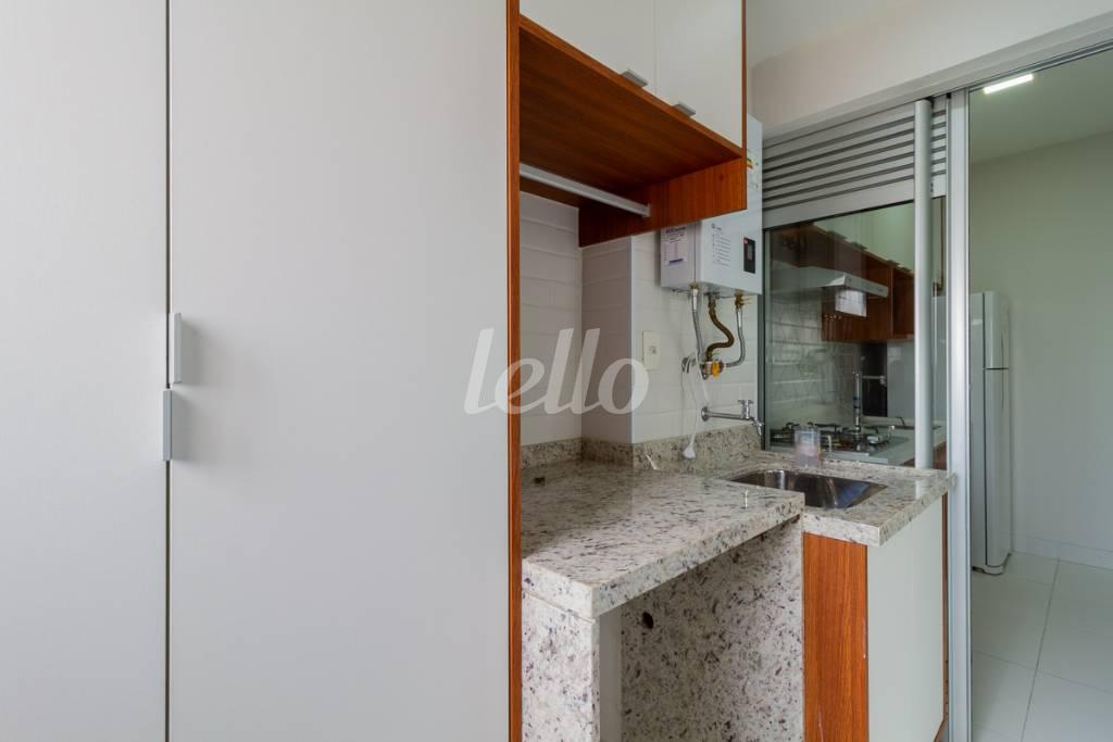ÁREA DE SERVIÇO de Apartamento para alugar, Padrão com 64 m², 1 quarto e 1 vaga em Pinheiros - São Paulo