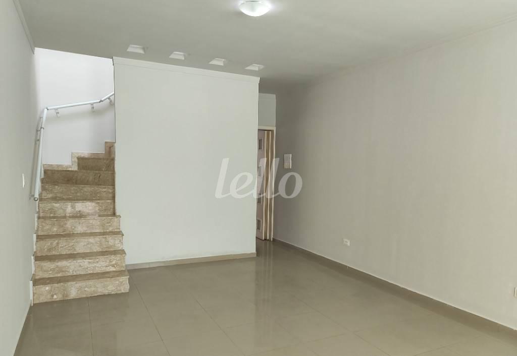SALA de Casa para alugar, sobrado com 339 m², 3 quartos e 1 vaga em Alto da Moóca - São Paulo