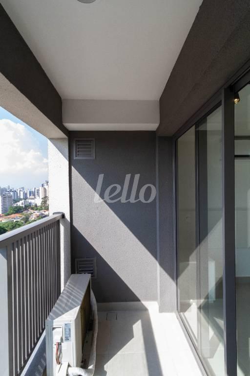 SACADA de Apartamento para alugar, Padrão com 25 m², 1 quarto e em Santo Amaro - São Paulo