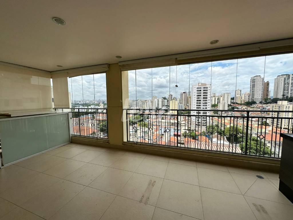 VARANDA GOURMET de Apartamento para alugar, Padrão com 152 m², 4 quartos e 3 vagas em Santana - São Paulo