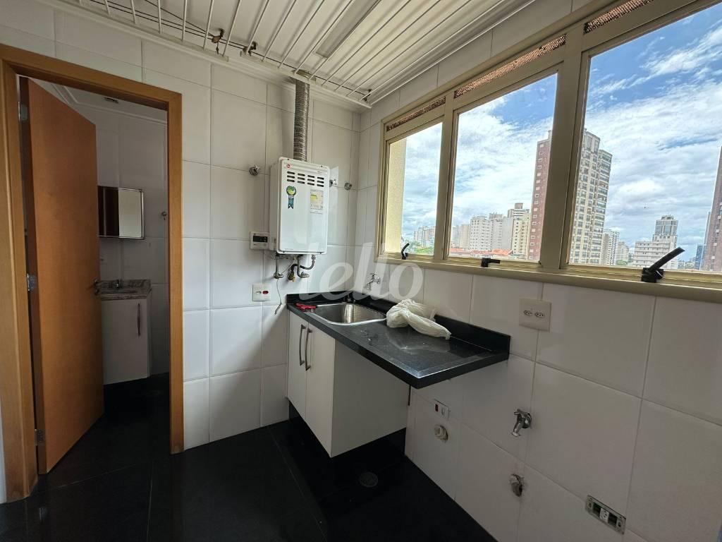 AREA DE SERVIÇO de Apartamento para alugar, Padrão com 152 m², 4 quartos e 3 vagas em Santana - São Paulo