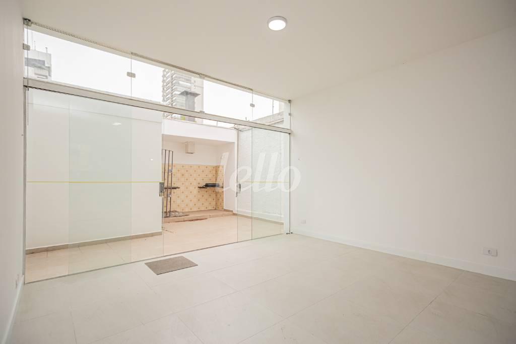 01SALA_007 de Casa para alugar, sobrado com 330 m², 3 quartos e 4 vagas em Planalto Paulista - São Paulo