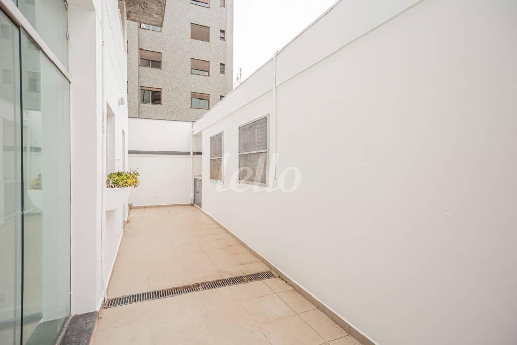 09AREA-DE-SERVICO_004 de Casa para alugar, sobrado com 330 m², 3 quartos e 4 vagas em Planalto Paulista - São Paulo