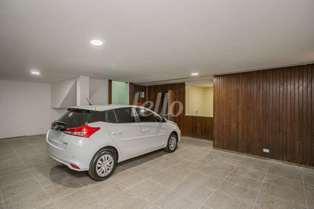 12GARAGEM_002 de Casa para alugar, sobrado com 330 m², 3 quartos e 4 vagas em Planalto Paulista - São Paulo