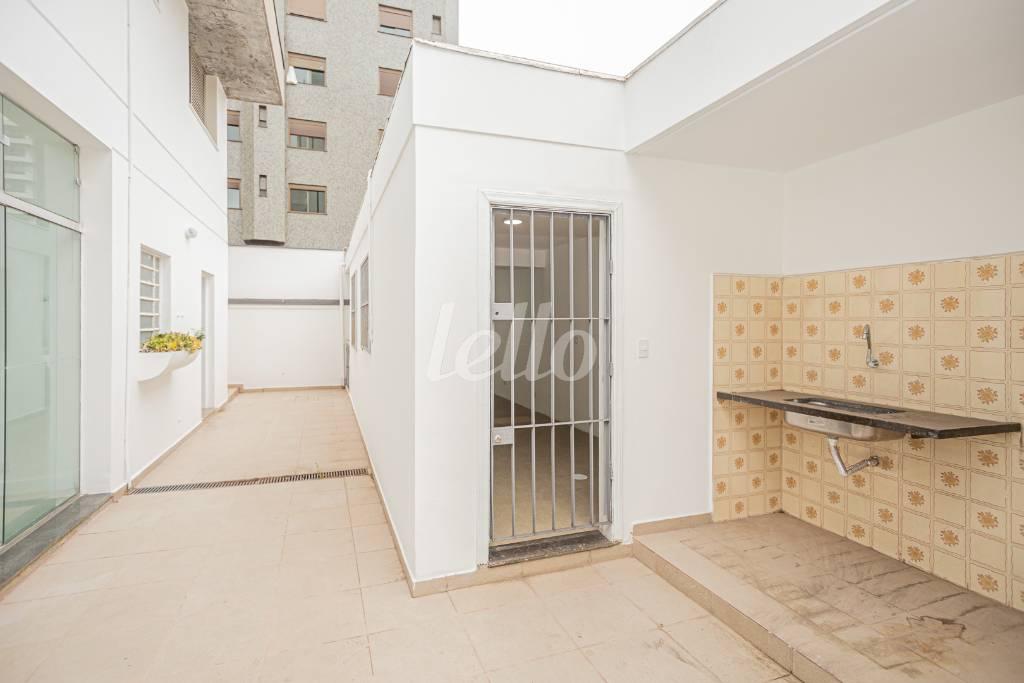 09AREA-DE-SERVICO_007 de Casa para alugar, sobrado com 330 m², 3 quartos e 4 vagas em Planalto Paulista - São Paulo