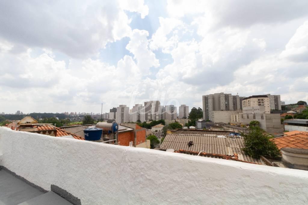 VISTA de Casa para alugar, sobrado com 84 m², 2 quartos e 2 vagas em Vila Bela - São Paulo