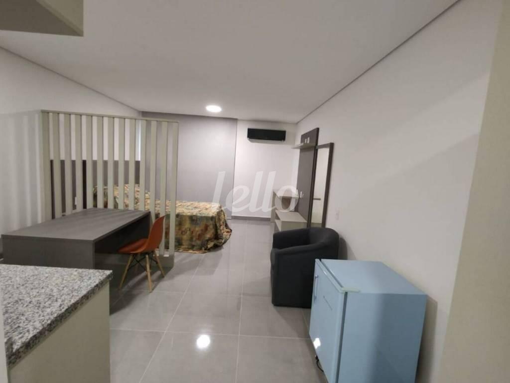 SALA 2 AMBIENTE de Apartamento para alugar, Padrão com 33 m², 1 quarto e 1 vaga em Centro - São Bernardo do Campo