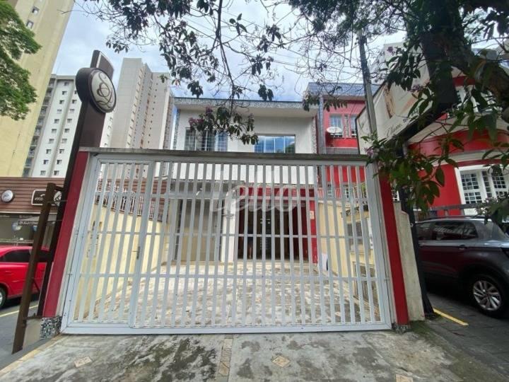 FACHADA de Salão para alugar, Padrão com 72 m², e 1 vaga em Jardim - Santo André