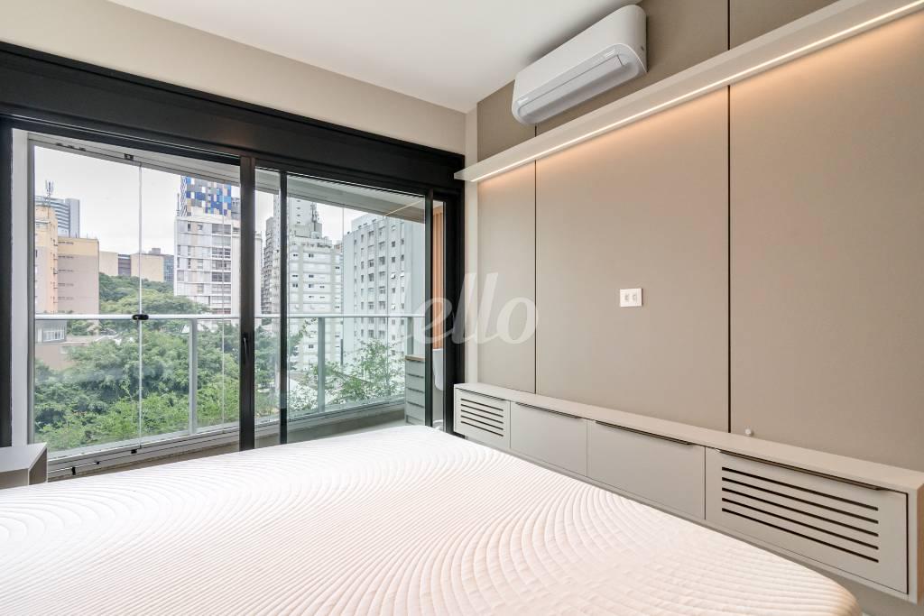 SUITE de Apartamento à venda, Padrão com 97 m², 1 quarto e 1 vaga em Cerqueira César - São Paulo