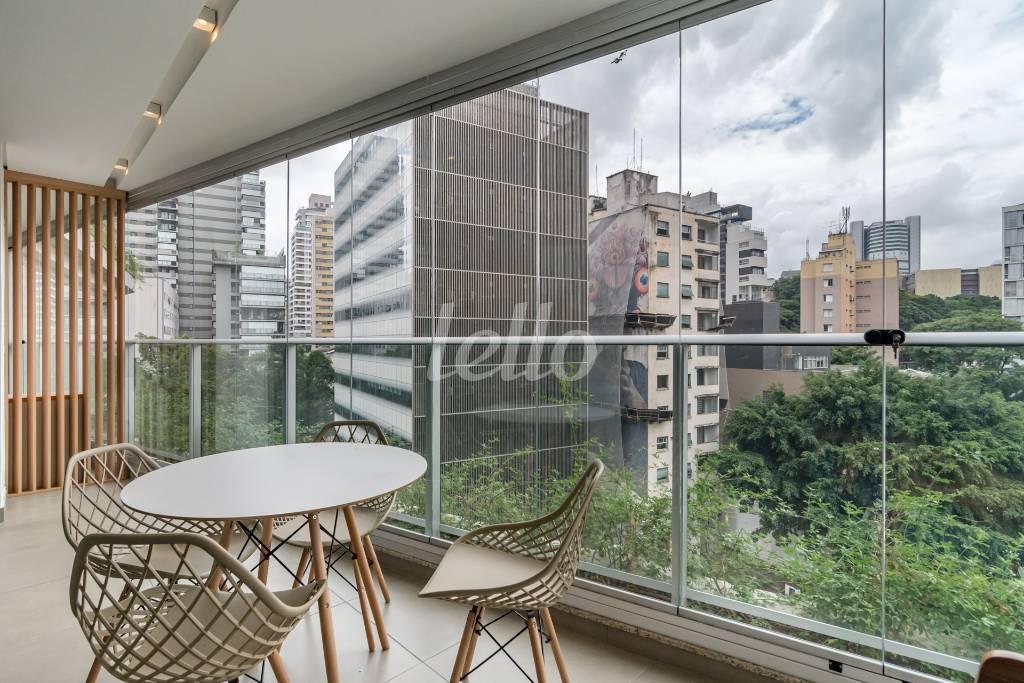 SACADA de Apartamento à venda, Padrão com 97 m², 1 quarto e 1 vaga em Cerqueira César - São Paulo