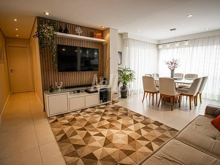SALA de Apartamento à venda, Padrão com 81 m², 2 quartos e em Vila Olímpia - São Paulo