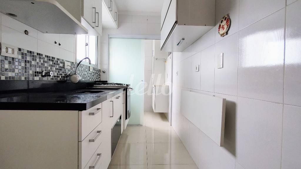 COZINHA de Apartamento à venda, Padrão com 56 m², 2 quartos e 2 vagas em Vila Bertioga - São Paulo