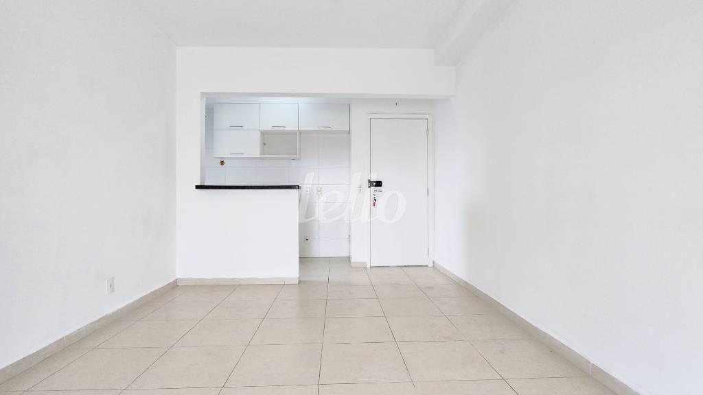 LIVING de Apartamento à venda, Padrão com 68 m², 3 quartos e 1 vaga em Vila Oratório - São Paulo