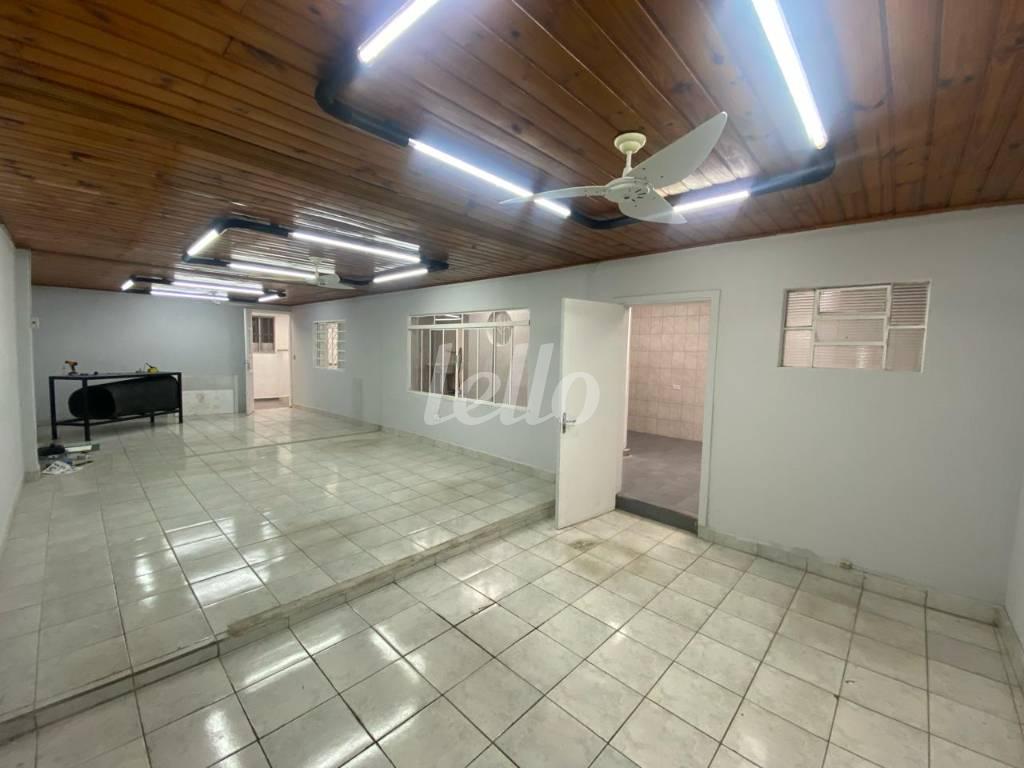 56 de Casa para alugar, sobrado com 236 m², e 2 vagas em Vila Sonia - São Bernardo do Campo
