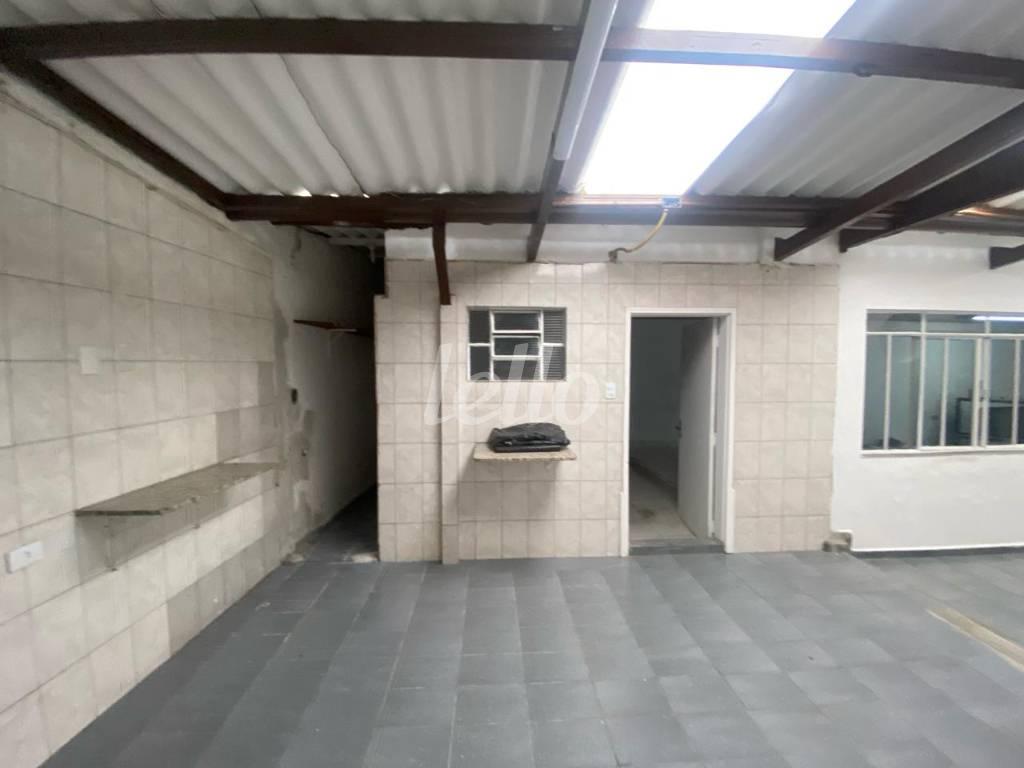 SALÃO de Casa para alugar, sobrado com 236 m², e 2 vagas em Vila Sonia - São Bernardo do Campo