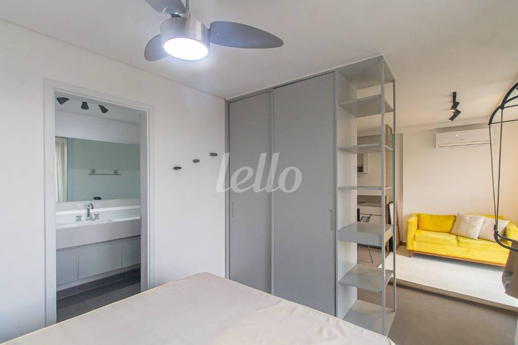 DORMITORIO de Apartamento para alugar, Padrão com 40 m², 1 quarto e 1 vaga em Jardim Das Bandeiras - São Paulo