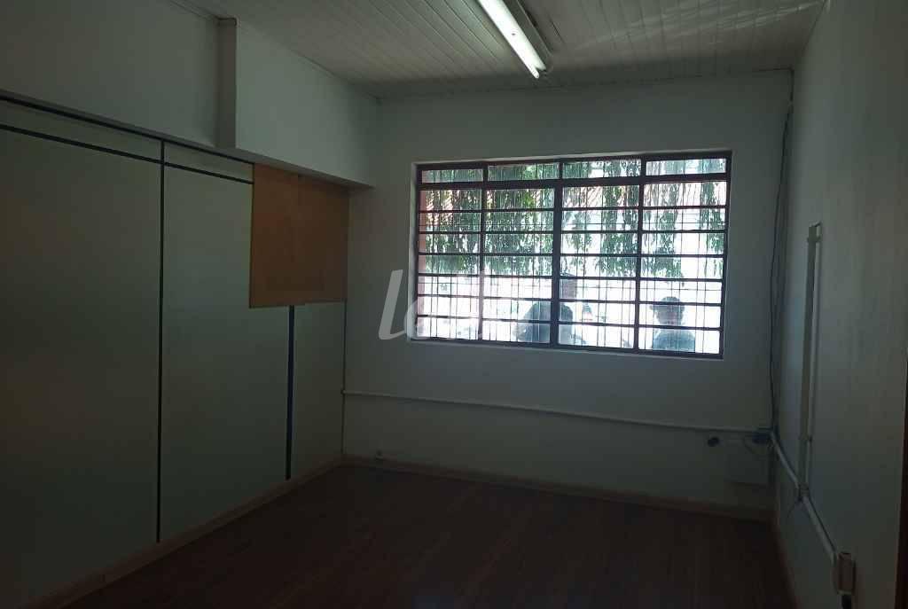 4 de Casa para alugar, sobrado com 100 m², 2 quartos e 4 vagas em Vila Nova Conceição - São Paulo