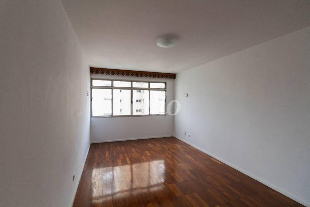SALA de Apartamento para alugar, Padrão com 140 m², e 1 vaga em Paraíso - São Paulo
