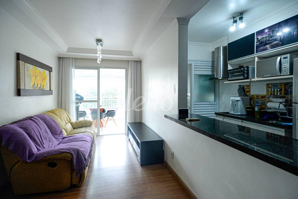SALA DOIS AMBIENTES de Apartamento à venda, Padrão com 76 m², 2 quartos e 1 vaga em Vila Zilda - São Paulo