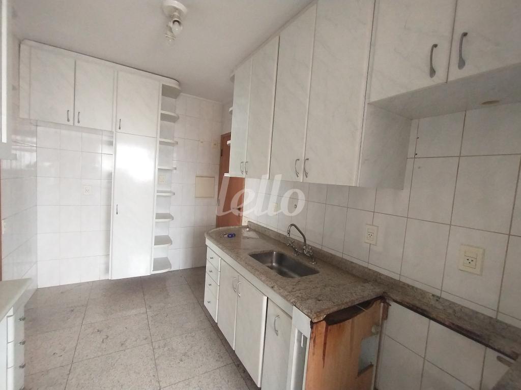 10-COZINHA-001.JPG de Apartamento à venda, Padrão com 83 m², 3 quartos e 2 vagas em Vila Zilda - São Paulo
