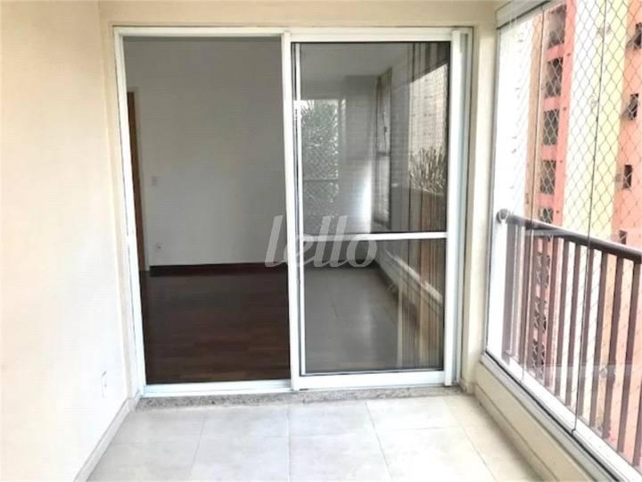 VARANDA de Apartamento à venda, Padrão com 55 m², 2 quartos e 1 vaga em Santa Cecília - São Paulo