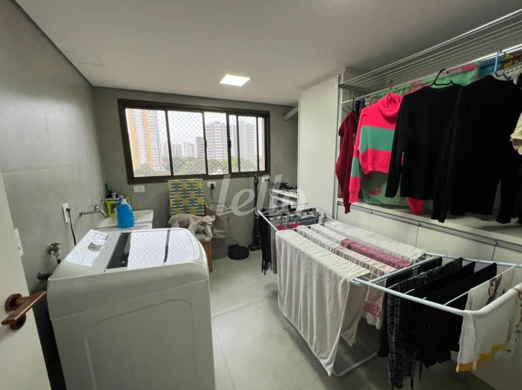 ÁREA DE SERVIÇO de Apartamento à venda, Padrão com 200 m², 2 quartos e 4 vagas em Vila Assunção - Santo André
