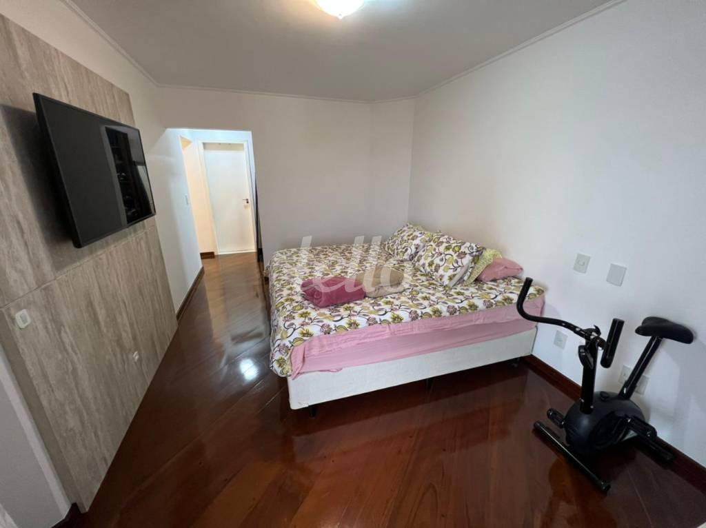 DORMITÓRIO de Apartamento à venda, Padrão com 200 m², 2 quartos e 4 vagas em Vila Assunção - Santo André