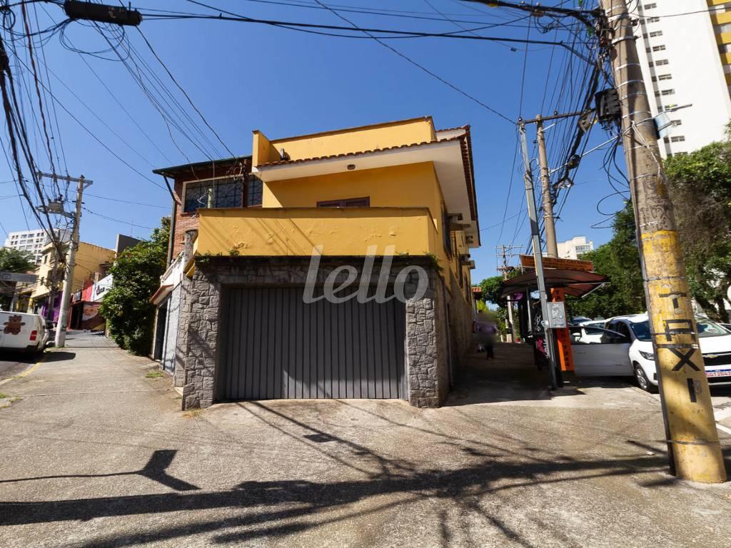 FACHADA de Casa para alugar, sobrado com 160 m², 6 quartos e 1 vaga em Vila Pompeia - São Paulo