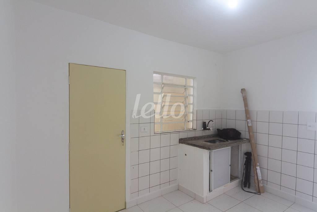COZINHA de Apartamento para alugar, Padrão com 45 m², 2 quartos e em Vila Paulicéia - São Paulo