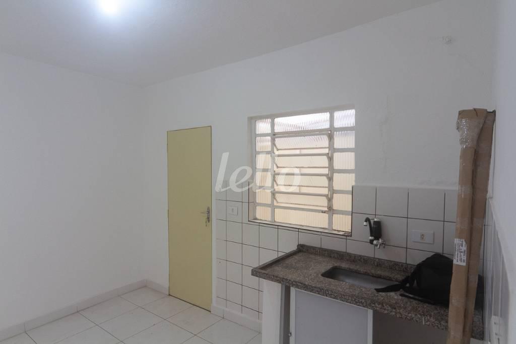 COZINHA de Apartamento para alugar, Padrão com 45 m², 2 quartos e em Vila Paulicéia - São Paulo