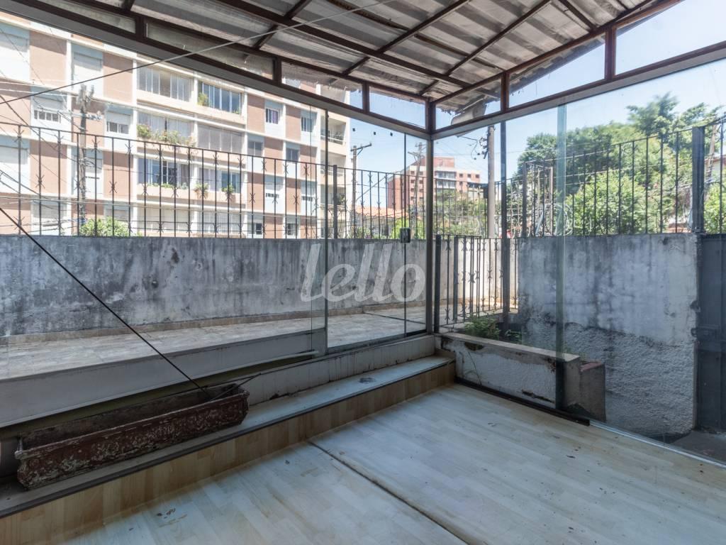 ÁREA EXTERNA de Casa para alugar, sobrado com 250 m², 2 quartos e 5 vagas em Pinheiros - São Paulo