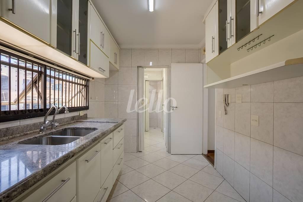 COZINHA de Apartamento para alugar, Padrão com 93 m², 3 quartos e 2 vagas em Itaim Bibi - São Paulo