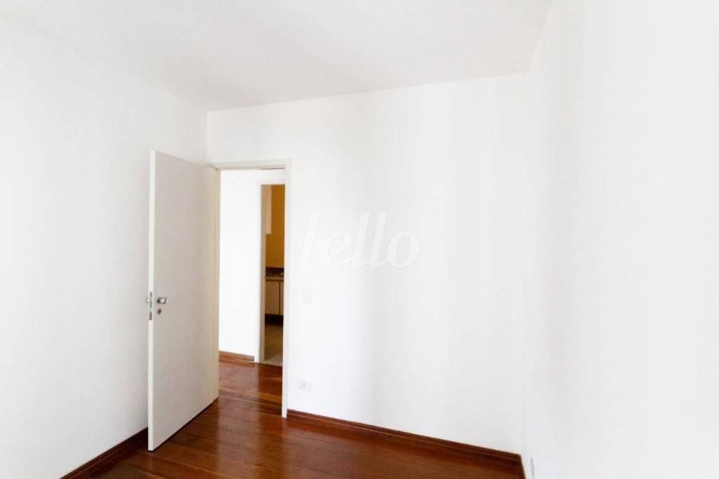 DORMITORIO de Apartamento à venda, Padrão com 34 m², 1 quarto e 1 vaga em Indianópolis - São Paulo