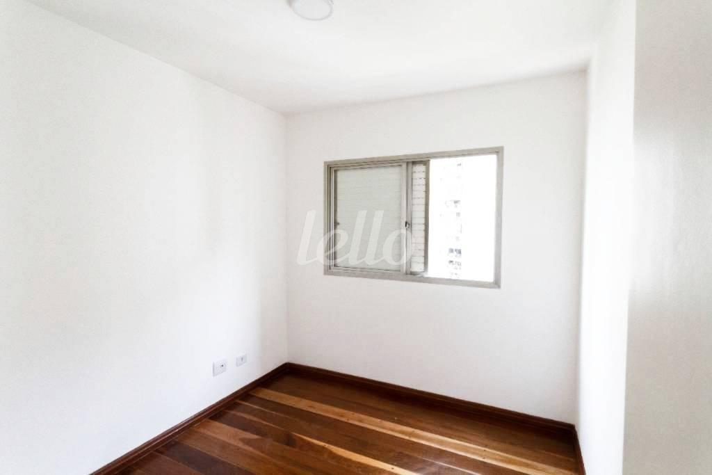 DORMITORIO de Apartamento à venda, Padrão com 34 m², 1 quarto e 1 vaga em Indianópolis - São Paulo