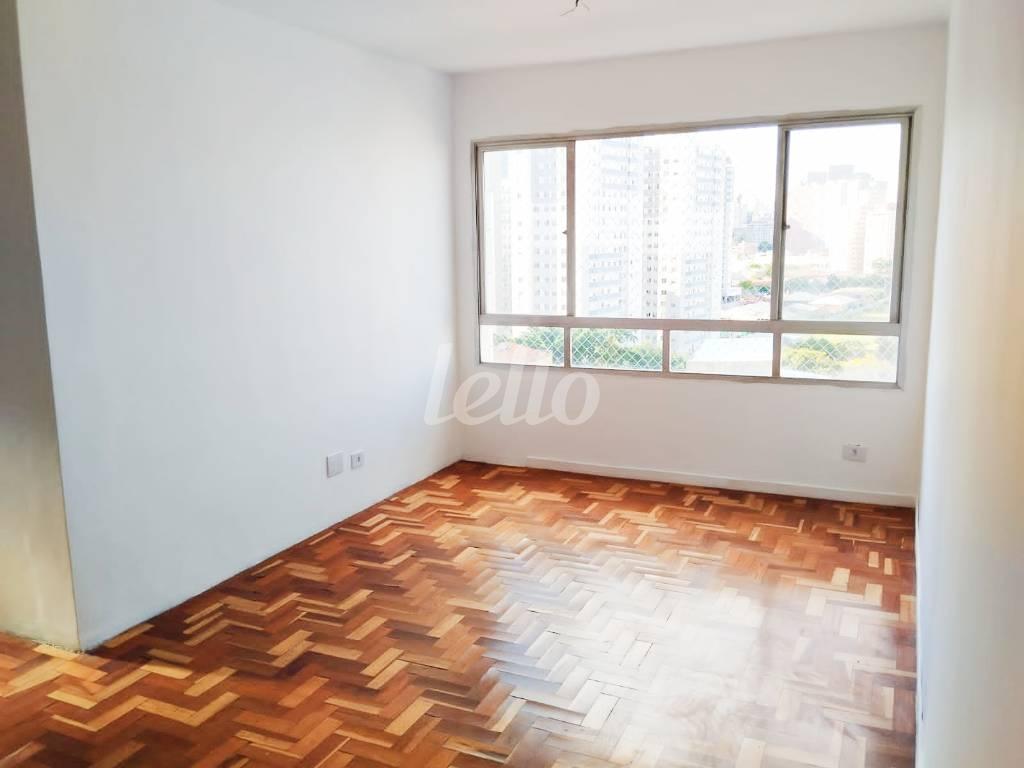 SALA de Apartamento à venda, Padrão com 72 m², 2 quartos e 1 vaga em Cambuci - São Paulo