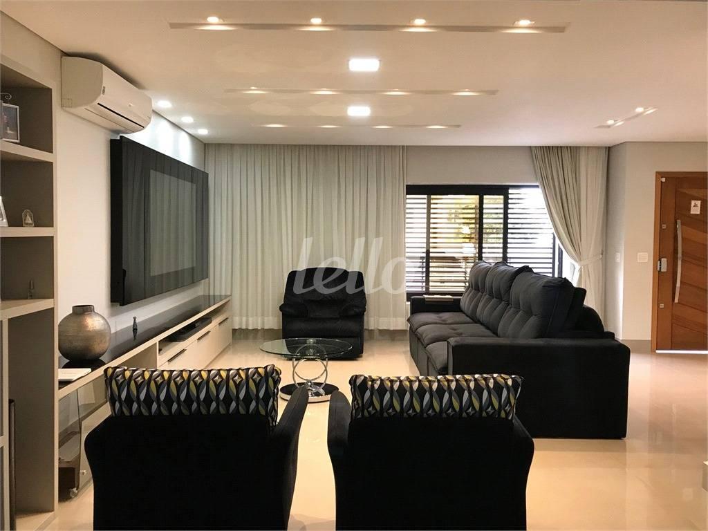 SALA de Casa à venda, sobrado com 309 m², 4 quartos e 6 vagas em Jardim São Paulo - São Paulo
