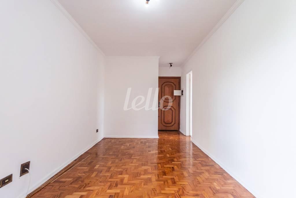 SALA de Apartamento para alugar, Padrão com 73 m², 3 quartos e 1 vaga em Vila Monumento - São Paulo