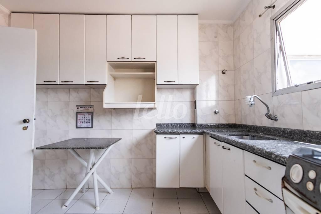COZINHA de Apartamento para alugar, Padrão com 73 m², 3 quartos e 1 vaga em Vila Monumento - São Paulo
