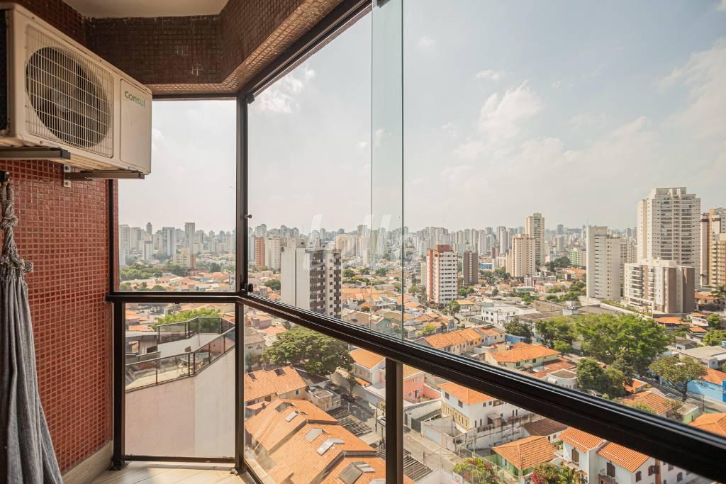 VARANDA de Apartamento à venda, cobertura - Padrão com 142 m², 3 quartos e 3 vagas em Bosque da Saúde - São Paulo