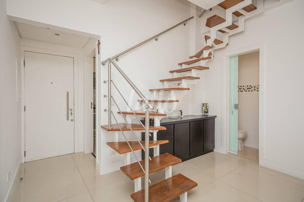 SALA de Apartamento à venda, cobertura - Padrão com 142 m², 3 quartos e 3 vagas em Bosque da Saúde - São Paulo