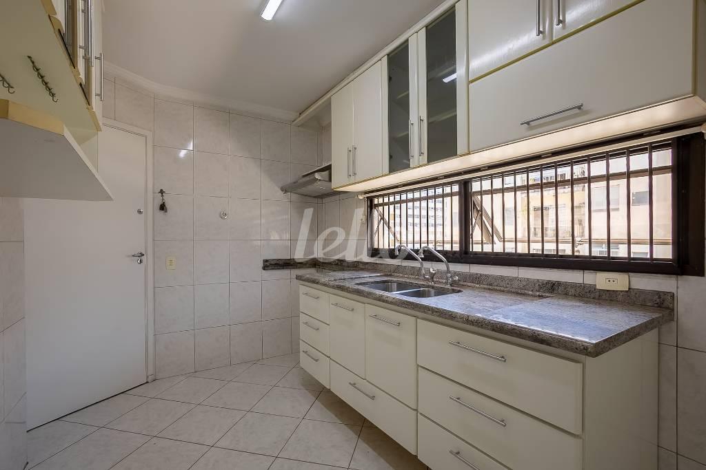 COZINHA de Apartamento para alugar, Padrão com 93 m², 3 quartos e 2 vagas em Itaim Bibi - São Paulo