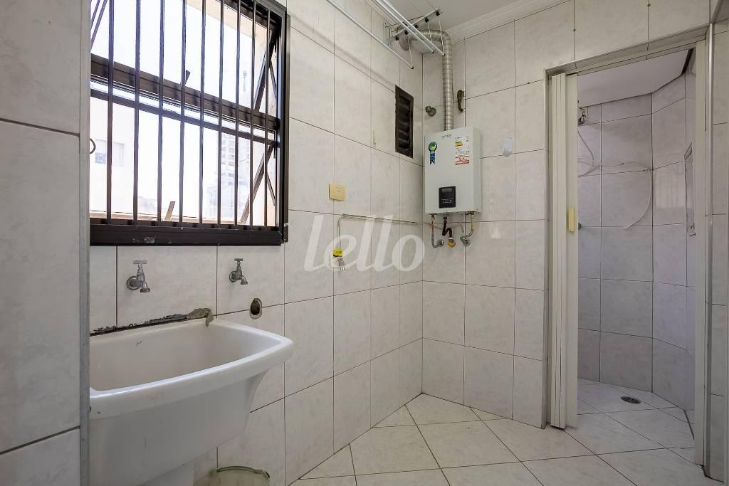 AREA DE SERVIÇO de Apartamento para alugar, Padrão com 93 m², 3 quartos e 2 vagas em Itaim Bibi - São Paulo