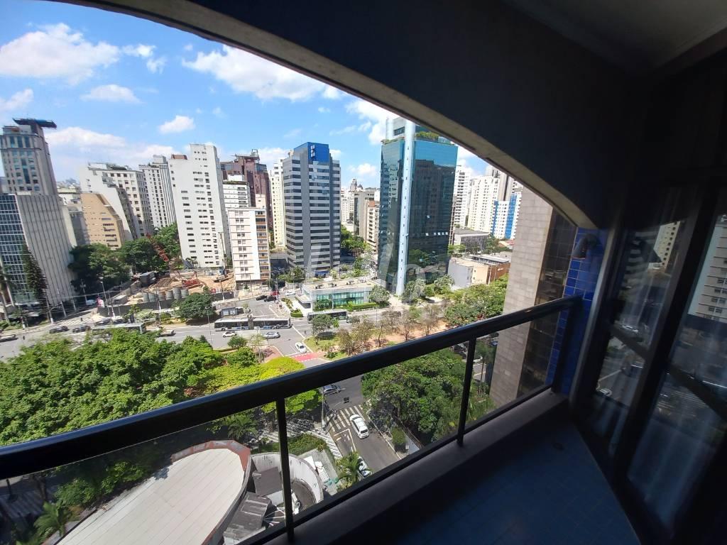 SACADA de Apartamento para alugar, Padrão com 43 m², 1 quarto e 1 vaga em Jardins - São Paulo
