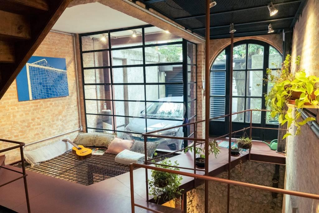 MEZANINO de Casa para alugar, assobradada com 230 m², 2 quartos e 1 vaga em Vila Pompeia - São Paulo