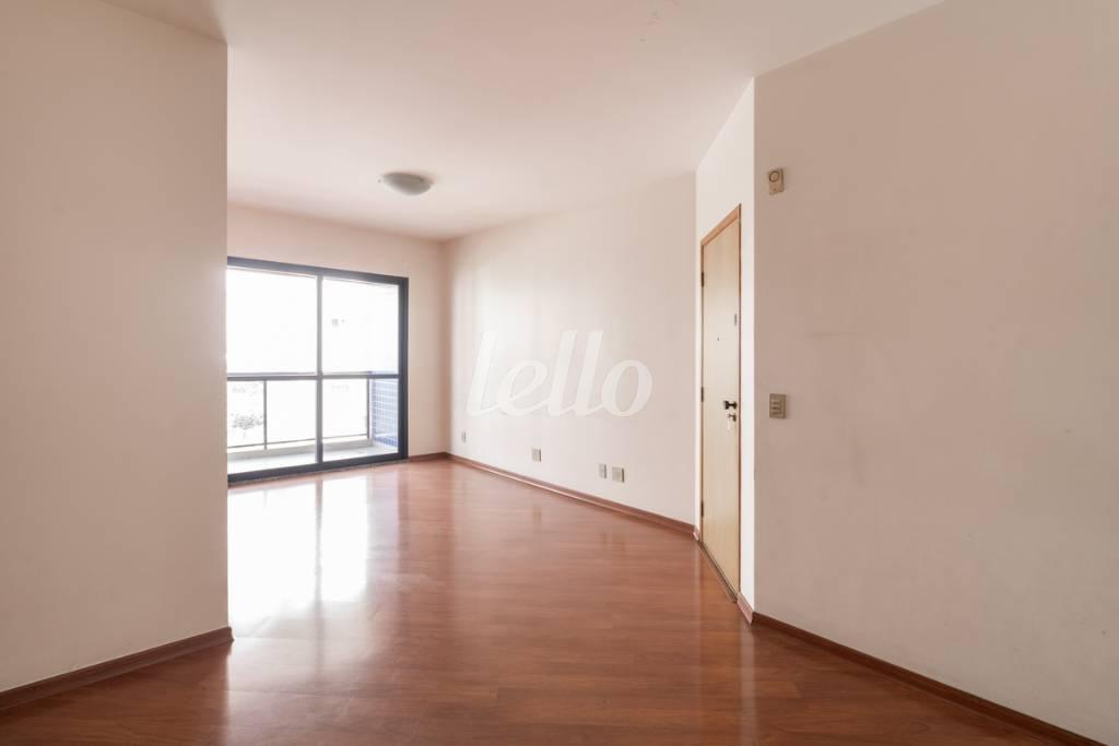 SALA de Apartamento à venda, Padrão com 98 m², 3 quartos e 2 vagas em Vila Regente Feijó - São Paulo