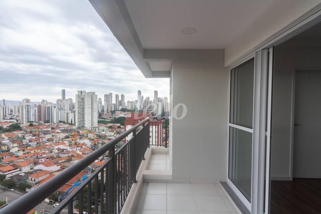 SACADA E ÁREA DE SERVIÇO de Apartamento à venda, Padrão com 45 m², 2 quartos e 1 vaga em Vila Invernada - São Paulo