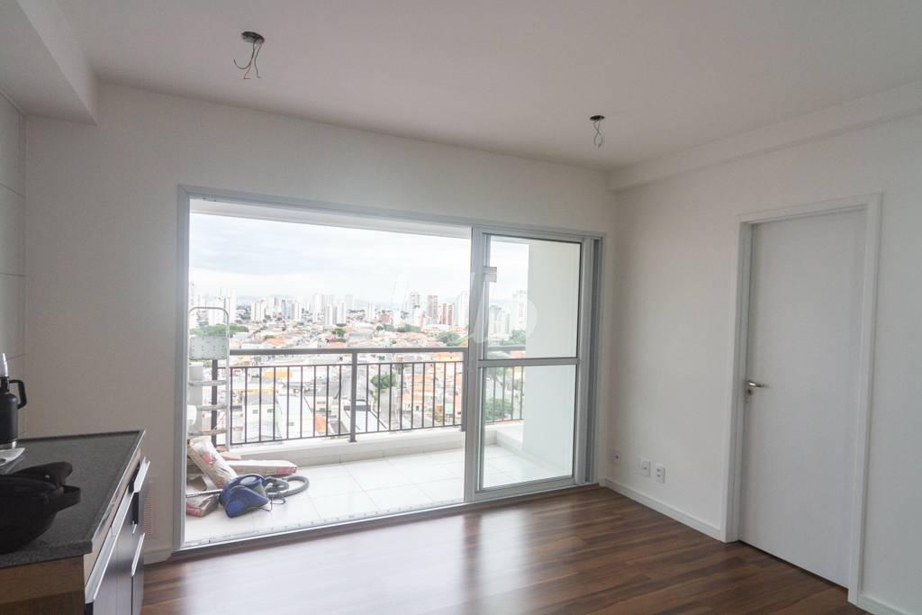 SALA de Apartamento à venda, Padrão com 45 m², 2 quartos e 1 vaga em Vila Invernada - São Paulo