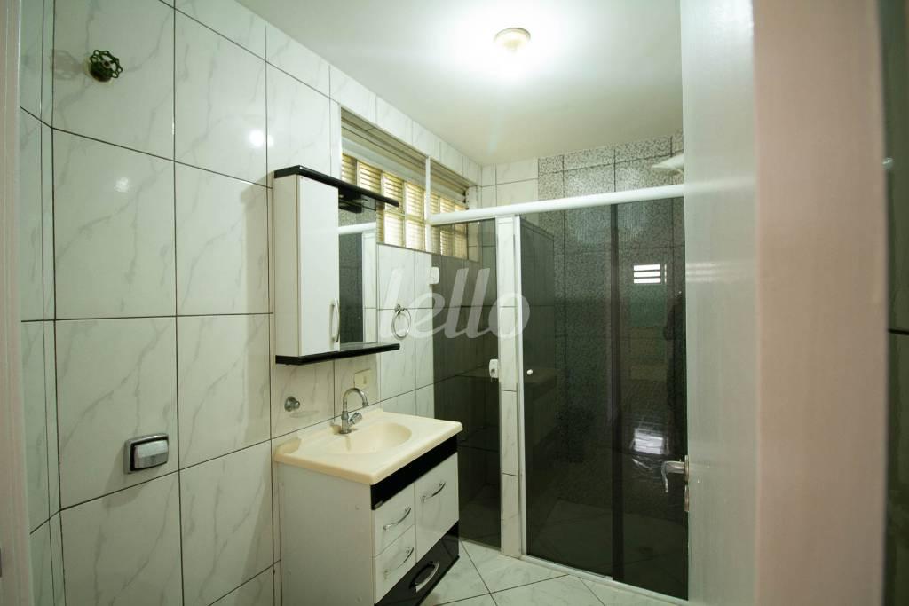 BANHEIRO SOCIAL de Apartamento para alugar, Padrão com 63 m², 2 quartos e 1 vaga em Cambuci - São Paulo